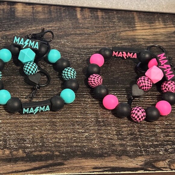 **BUNDLE of 6 ITEMS** 3 Large Wristlet Keychains & 3 Small Keychain Charms - Picture 10 of 14